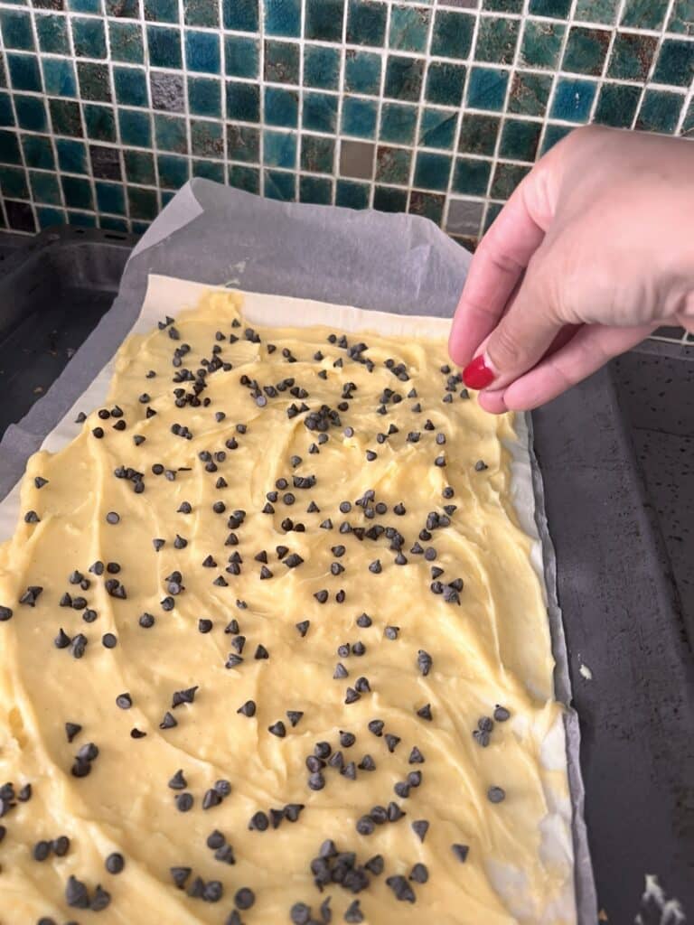 Sfogliatine con crema bimby e gocce di cioccolato